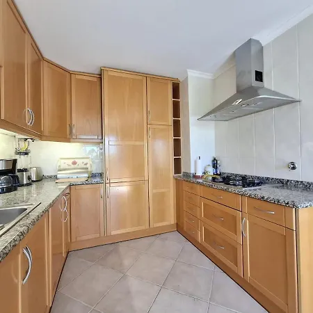 Апартаменты Avenida *