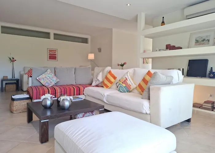 Апартаменты Avenida *